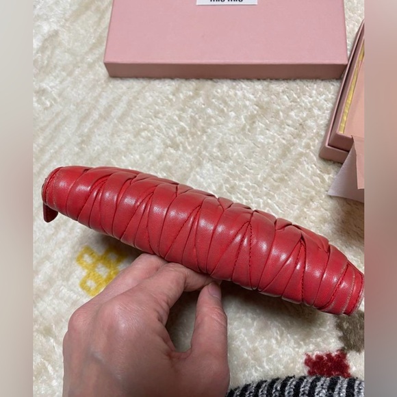 EUC Miumiu Matelasse Leather wallet - Picture 5 of 7
